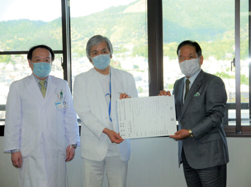 京都大学医学部附属病院様へ感染予防対策品贈呈